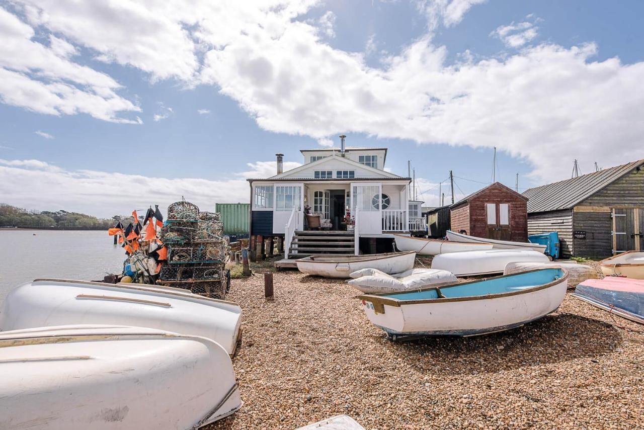 The Boathouse In Felixstowe Ferry - Stunning Waterfront Property Exterior foto